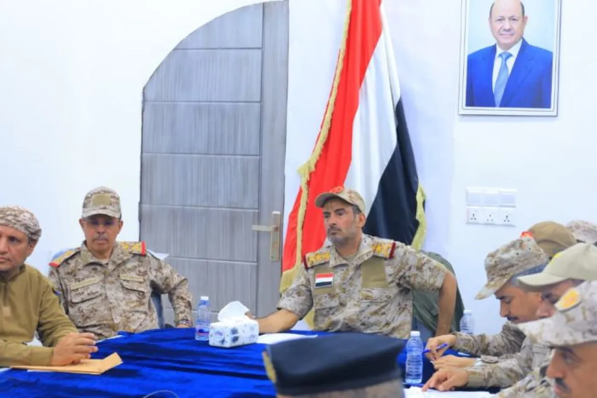 قيادي يمني يؤكد: الحوثيون التهديد الأمني الأبرز والقوات المسلحة ترفع جاهزيتها