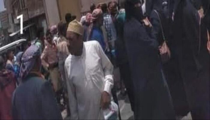 اتهامات خطيرة | فضيحة مستحقي لحوم الأضاحي في تعز .. أسر فقيرة تُقصى وتجار وسماسرة يسرقون صدقات المحسنين