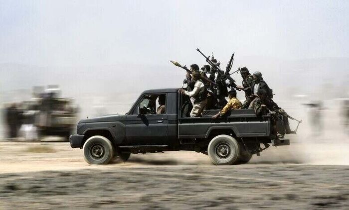 شاهد | حدث في الجوف.. الحوثيون يقمعون إضراب تجار "سوق الاثنين" بقوة السلاح  | فيديو وتفاصيل