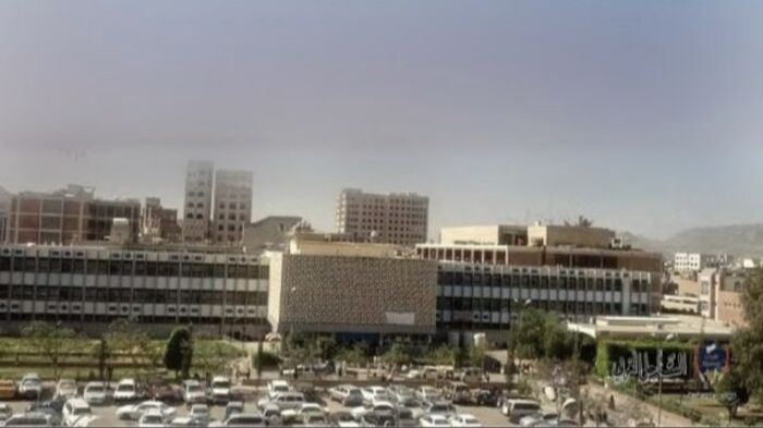 في العاصمة صنعاء.. المستشفى الأكبر رهينة صراع أجنحة داخلية بين قيادات حوثية نافذة | صراع محتدم
