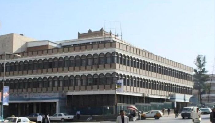 فضائح وعملية فساد كبرى| مخطط تصفية وسابقة خطيرة - قيادات حوثية تشرع في نهب أصول البنك اليمني للإنشاء والتعمير | اسماء وتفاصيل