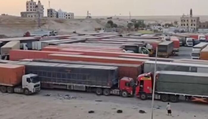 خبير اقتصادي يكشف تفاصيل فضيحة مالية كبرى - قرار يرفع رسوم الجمارك 100% وارتفاع كبير في البضائع المستوردة.. والدولة تخسر 77% من الإيرادات