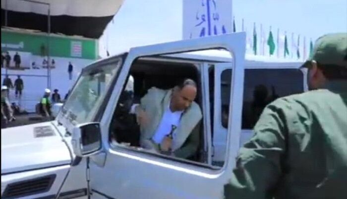 شاهد | حادثة غريبة.. يمني يبتلع 80 قلم حبر وسماعاتي أذن | فيديو وتفاصيل