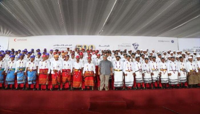 شاهد | المخا تزف 500 عريس وعروس بـ"فرحة وطن" برعاية طارق صالح وبدعم إماراتي | صور وتفاصيل