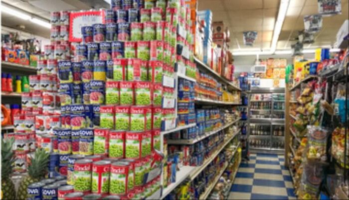 في بيان رسمي- السفارة الأمريكية تكشف عن إدارة اليمنيين نصف المتاجر في نيويورك