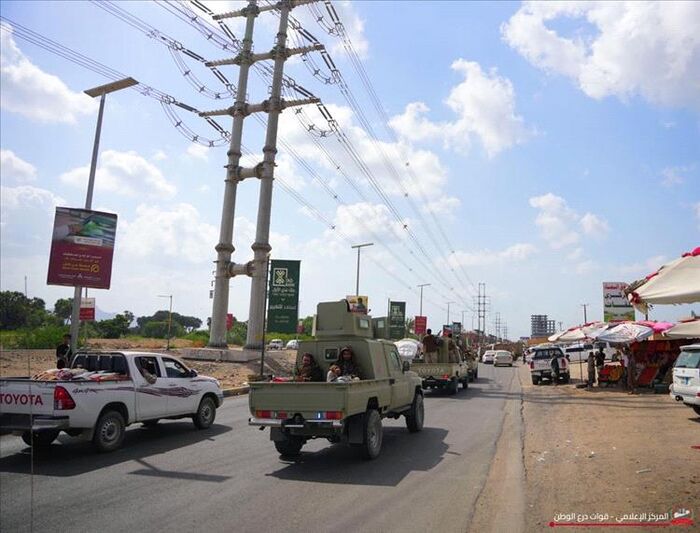 في إب | قيادي حوثي يستولي على أرض مواطن لصالحه مشروعه الاستثماري.. قال أنها حق لآل البيت!؟