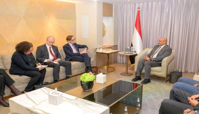 طارق صالح ينبه العالم: بقاء أجزاء مع الحوثي يمثل تهديد خطير