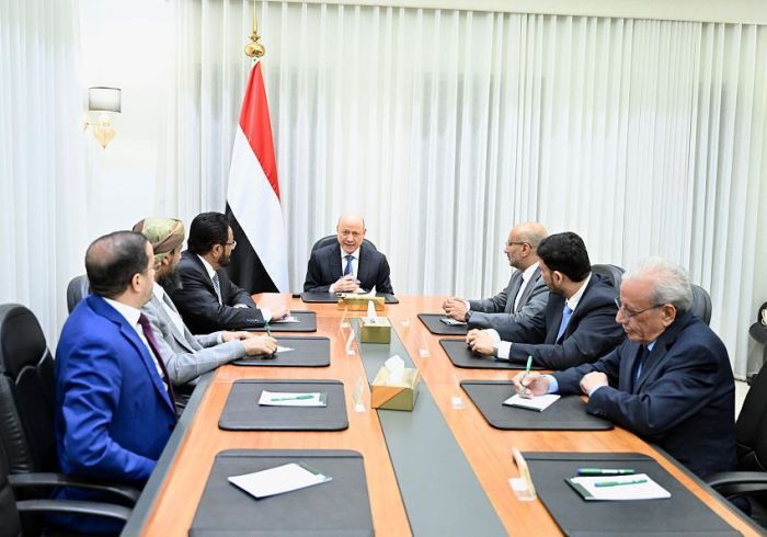 الرئيس اليمني يكلف شائع الزنداني بتشكيل حكومة جديدة بعد قبول استقالة بن بريك