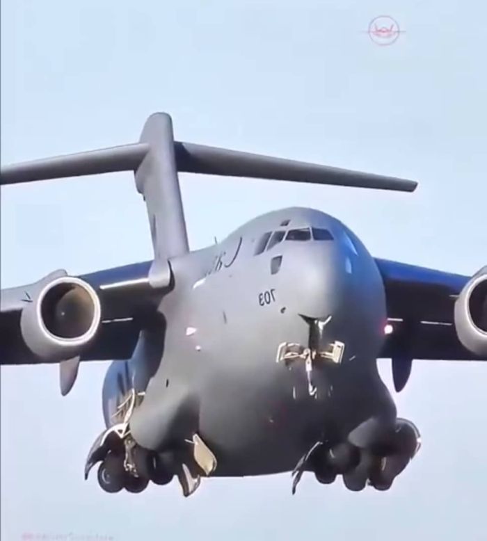 تحركات عسكرية أمريكية: نقل طائرات استراتيجية إلى دييغو غارسيا وسط تصاعد التوترات مع إيران