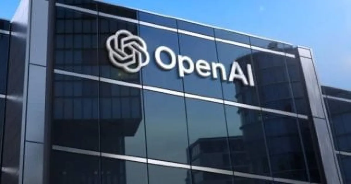 OpenAI تقتحم عالم الأجهزة: سماعات "Sweet Pea" الذكية قادمة في 2026