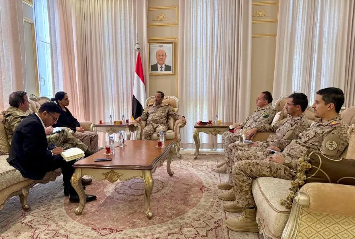 رئيس الأركان اليمني يبحث مع سفيري أمريكا وبريطانيا تعزيز الأمن البحري ومكافحة الإرهاب