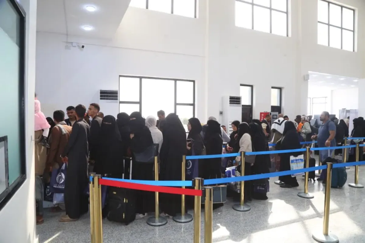 بدء توافد المسافرين إلى مطار المخا الدولي استعداداً لأول رحلة تجارية