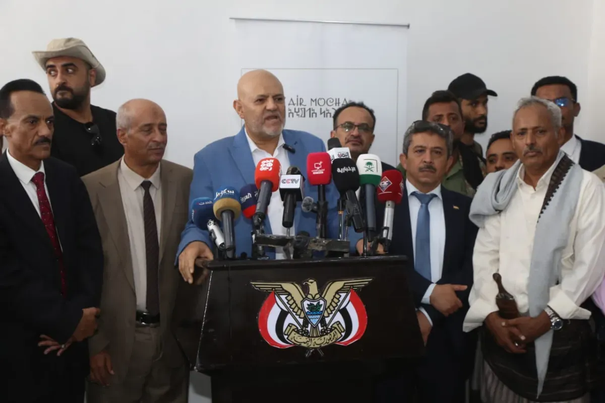 محافظ تعز: تشغيل مطار المخا الدولي يمثل نقطة تحول نحو الأمل والتنمية