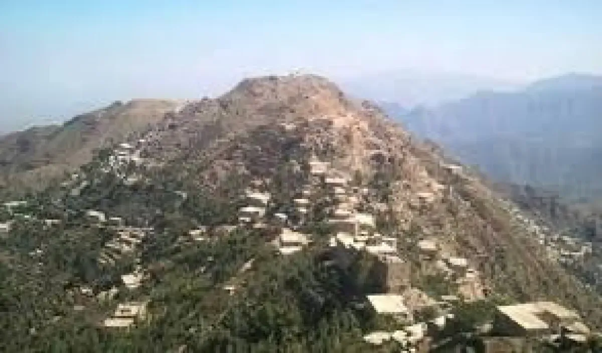 إصابة طفل بجروح خطيرة برصاص قناص حوثي في تعز