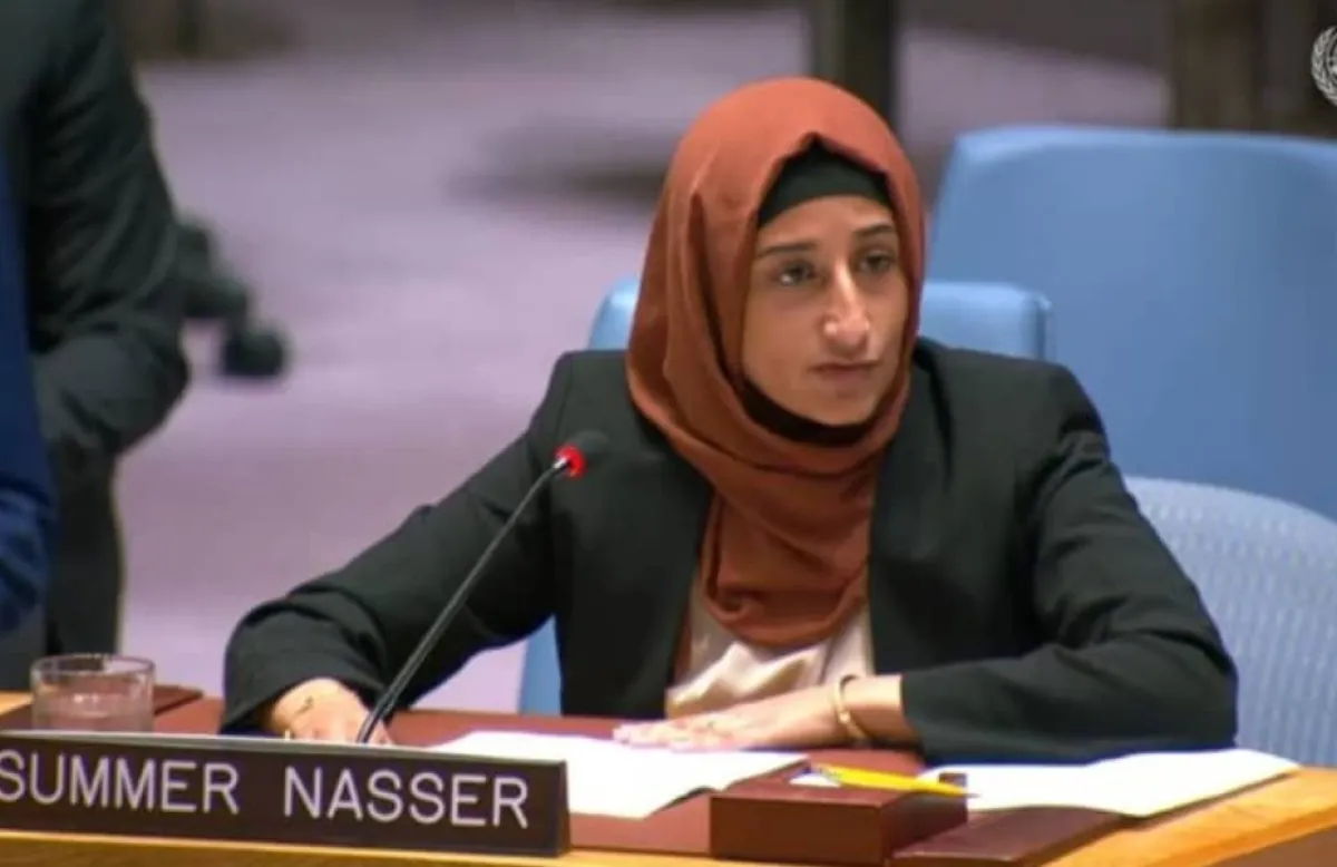 شاهد | زوجة وزير يمني توجّه له رسالة ونصائح ..بعد أدائه اليمين الدستورية | اسماء وتفاصيل