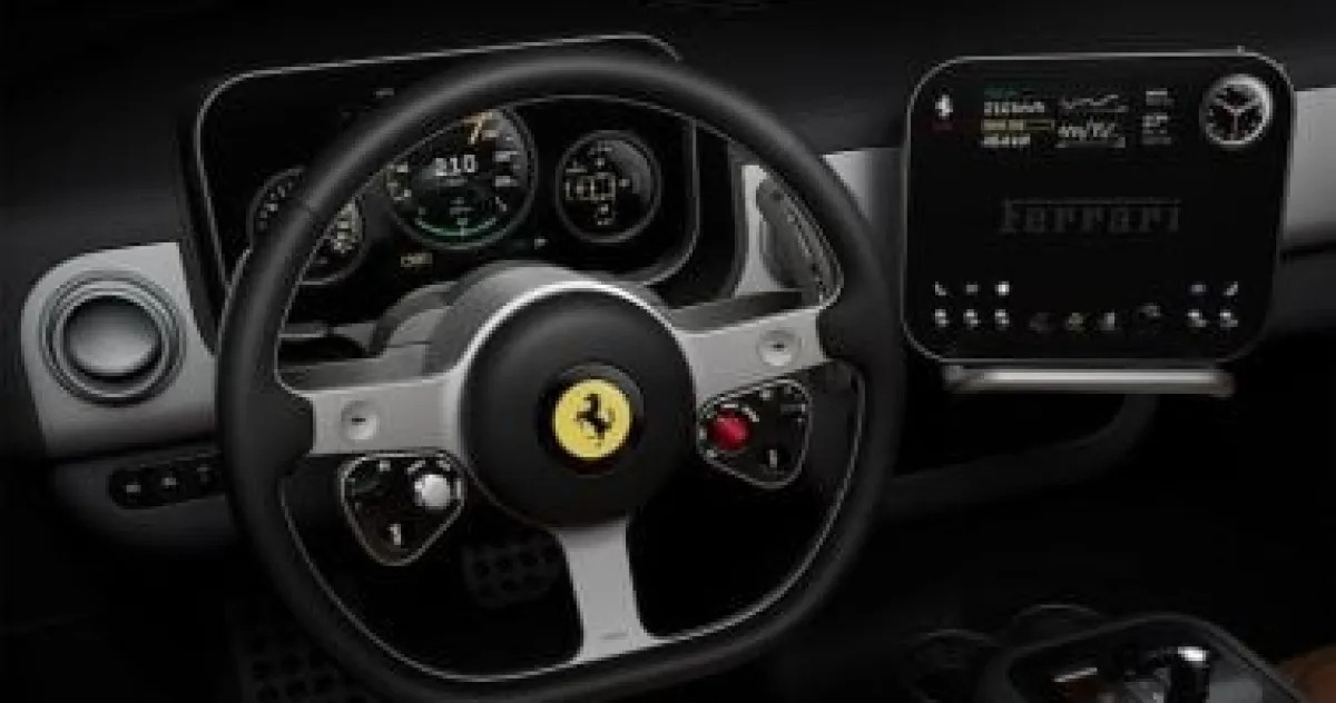 تصميم جوني إيف يكسر القواعد: لمسة كلاسيكية في أول سيارة كهربائية من فيراري