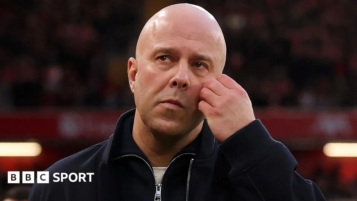 سلوت يعترف: "هذا أصعب موسم في مسيرتي" ومعايير ليفربول لم تتحقق