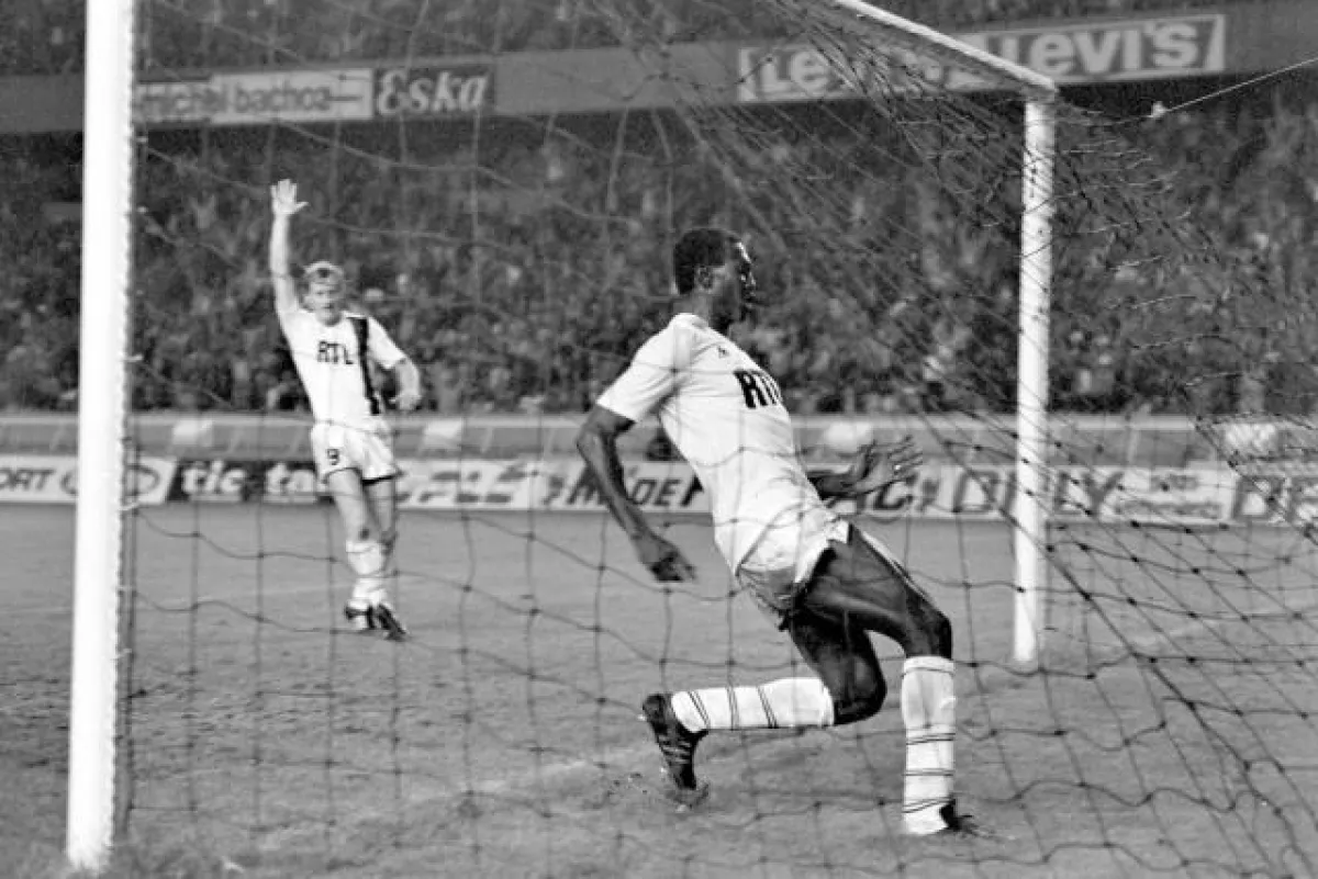 رحيل أسطورة باريس سان جيرمان "توكو": أول هداف أوروبي للنادي