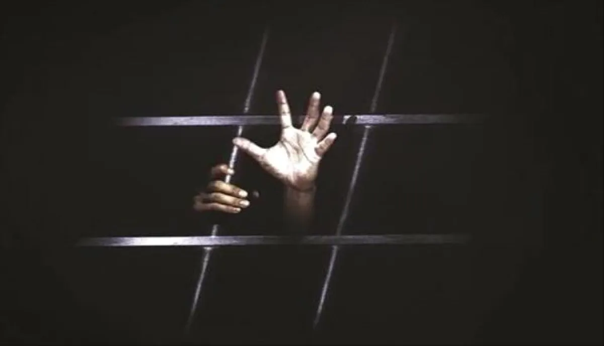 شاهد | تقرير حقوقي يوثق 382 انتهاكًا حوثيًا ضد محامين في صنعاء خلال ثلاثة أعوام | ارقام وتفاصيل