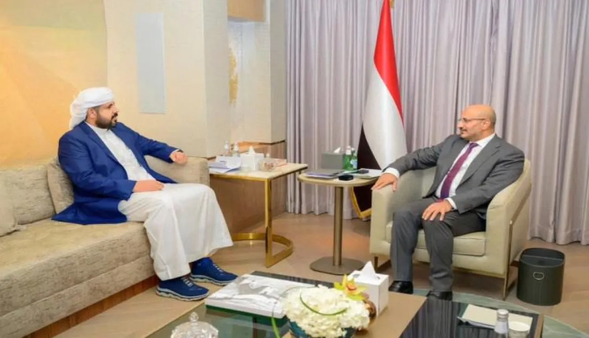 للمشاركة في دوري ابطال الخليج .. طارق صالح يتكفل بإقامة بعثة تضامن حضرموت في الرياض