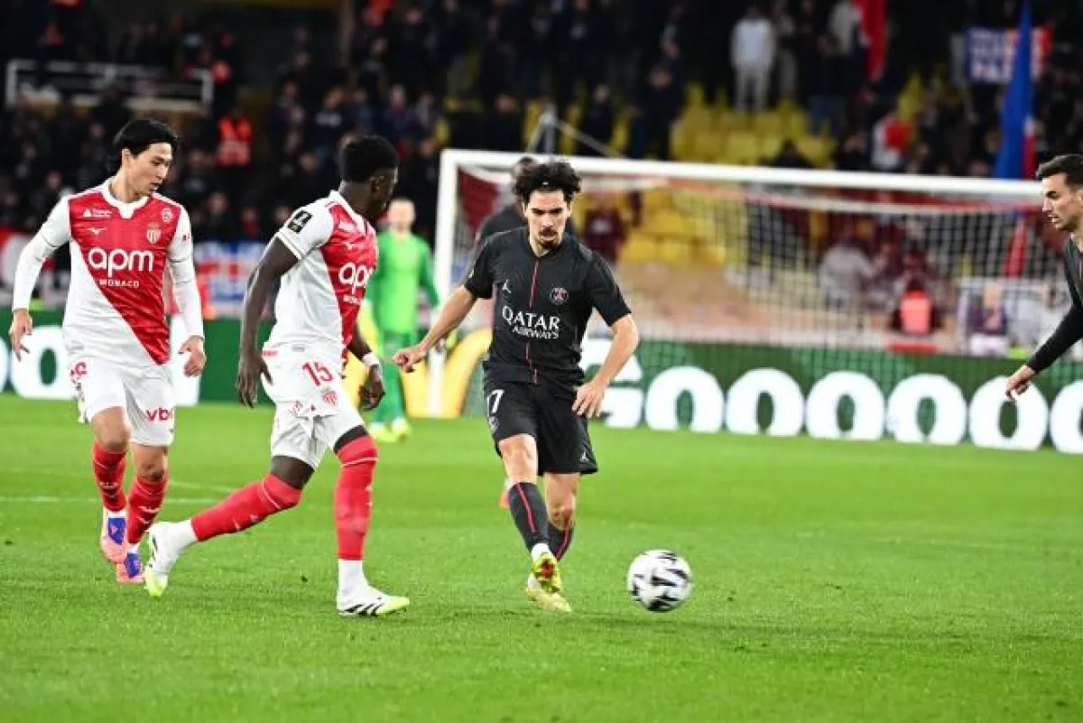 قمة فرنسية نارية: موناكو يواجه باريس سان جيرمان في ملحق دوري الأبطال