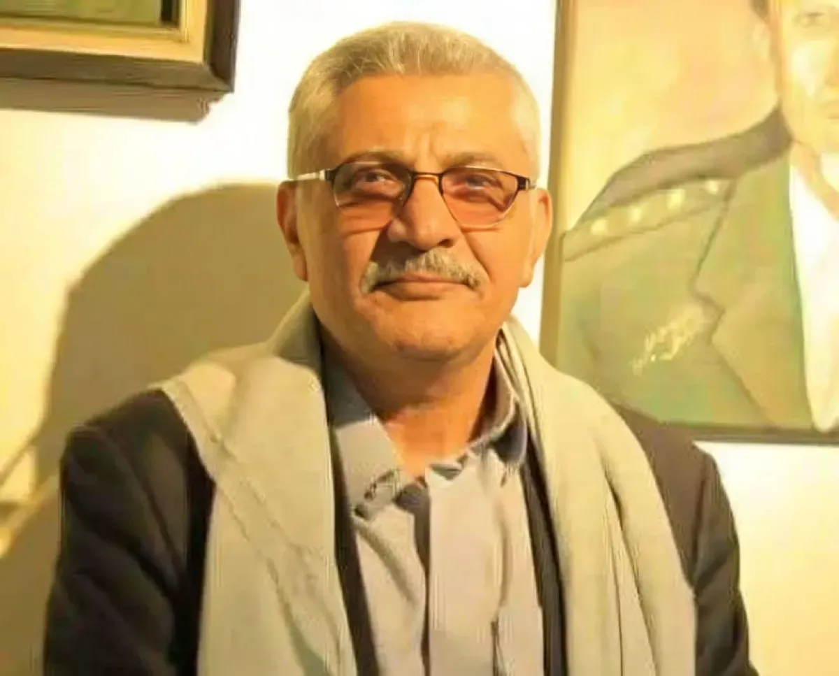 في صنعاء .. جهاز الامن المخابرات بـ5 مدرعات و7 أطقم يداهم منزل مسؤولًا سابقًا في المؤسسة الاقتصادية  واقتياده الى جهة مجهولة