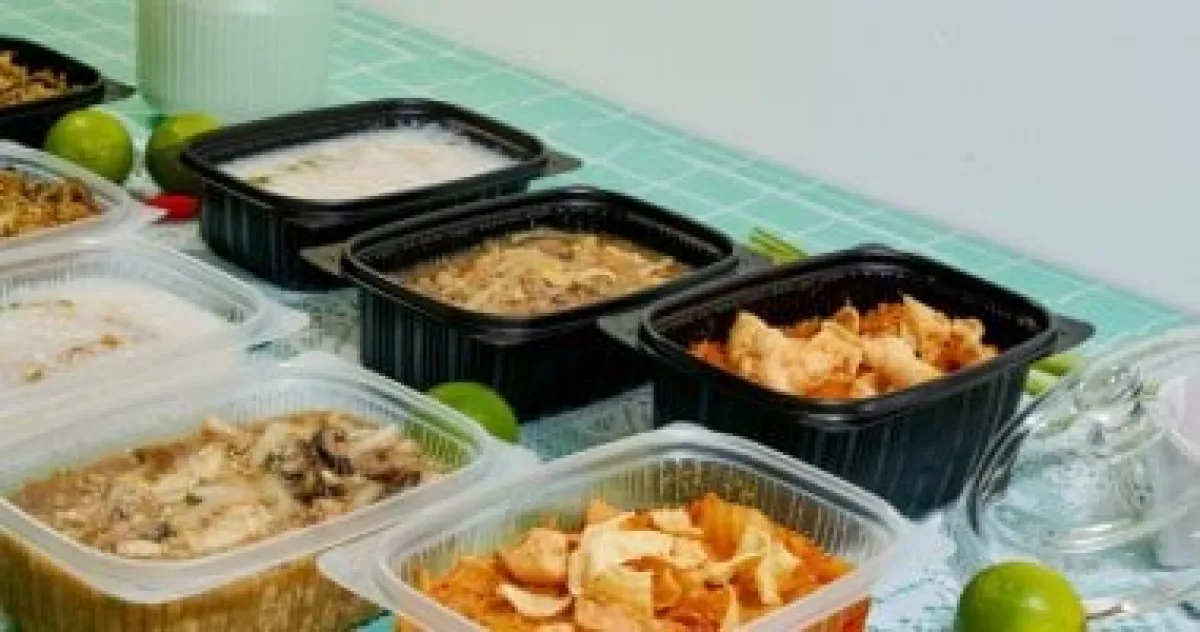 رمضان أخضر: 15 بديلاً بلاستيكياً لتقليل النفايات على موائد الإفطار