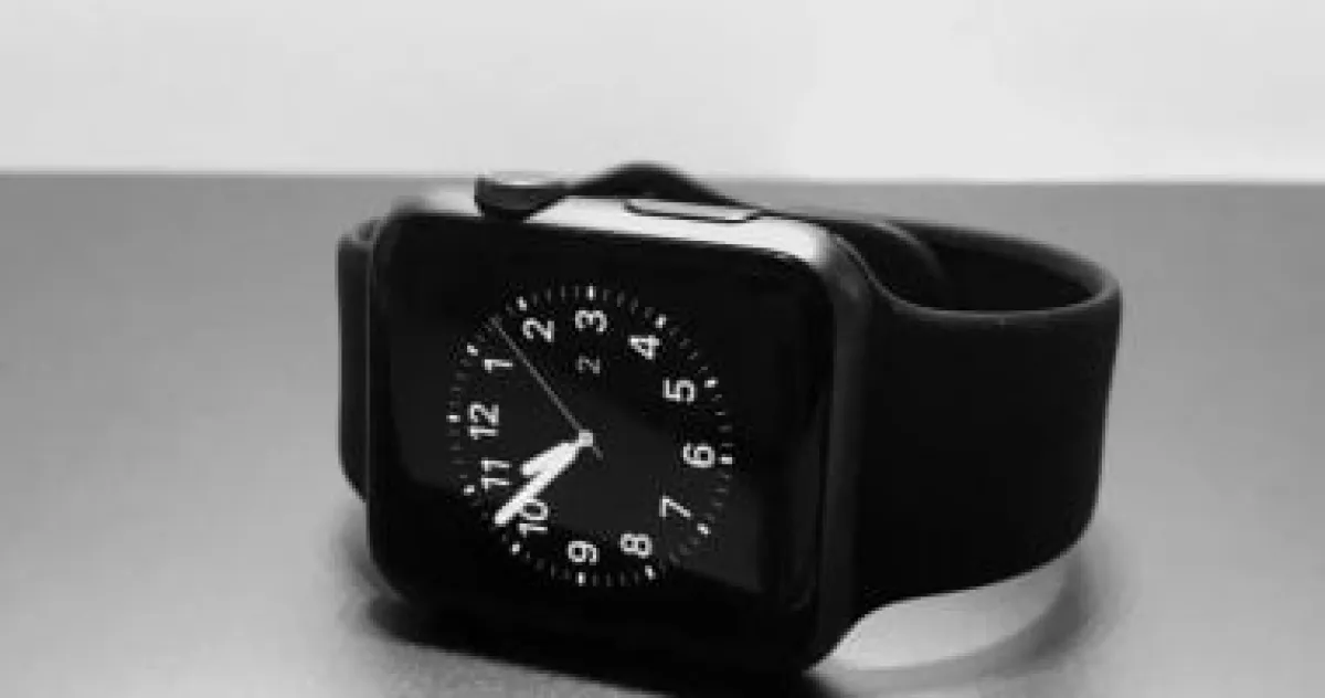 ميتا تعود للمنافسة: ساعة ذكية بتقنيات الذكاء الاصطناعي قادمة في 2026