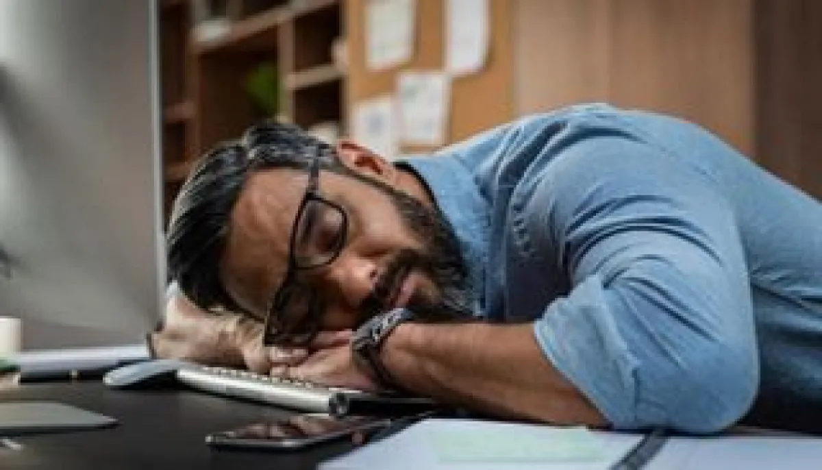 شهر رمضان والإيقاع المقلوب للنوم.. أثر عميق لا يُرى | (تاثير يمتد ليطال واحدة من أكثر وظائف الجسد انتظامًا )