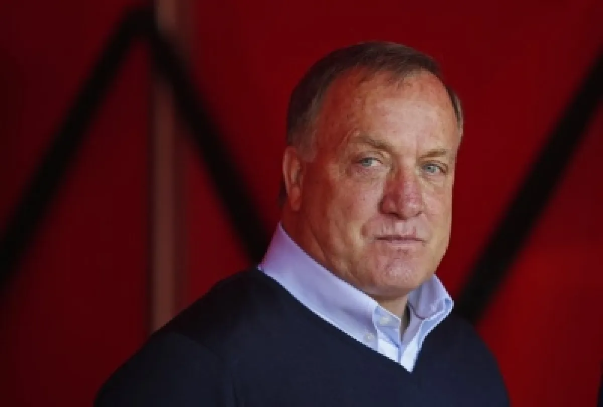 مدرب كوراساو التاريخي يرحل قبل المونديال.. والسبب عائلي