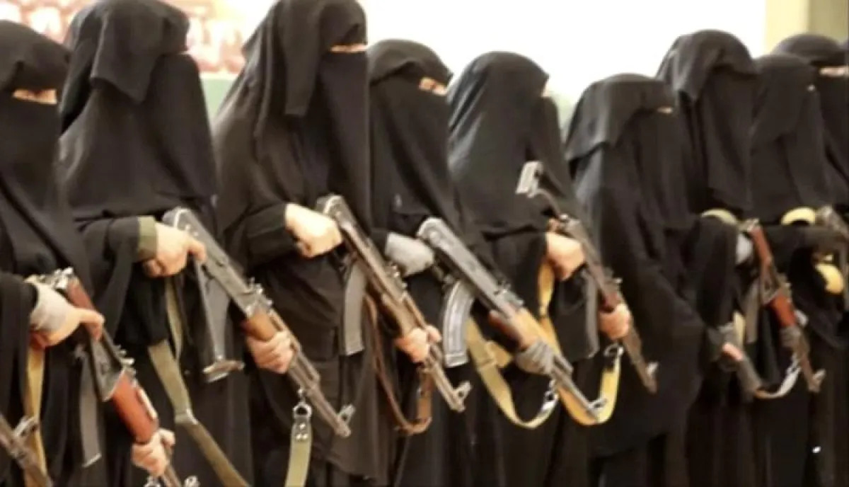 في صنعاء..  رفع حالة الجاهزية القصوى وخلية امنية مصغرة لادارة الملف الامني والعسكري وتغيير الغطاء الامني للقيادات .. الحوثي يتحسب لهجوم أمريكي إسرائيلي محتمل