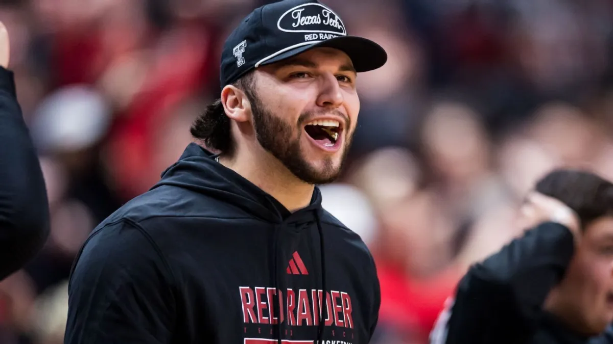 جامعة سينسيناتي تقاضي نجمها السابق بسبب خرق عقد "NIL" والمطالبة بمليون دولار