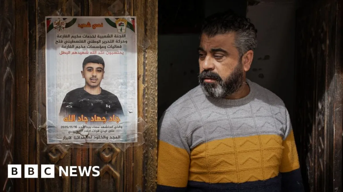 فيديو يوثق إطلاق جنود إسرائيليين النار على فتى فلسطيني وتركه ينزف حتى الموت