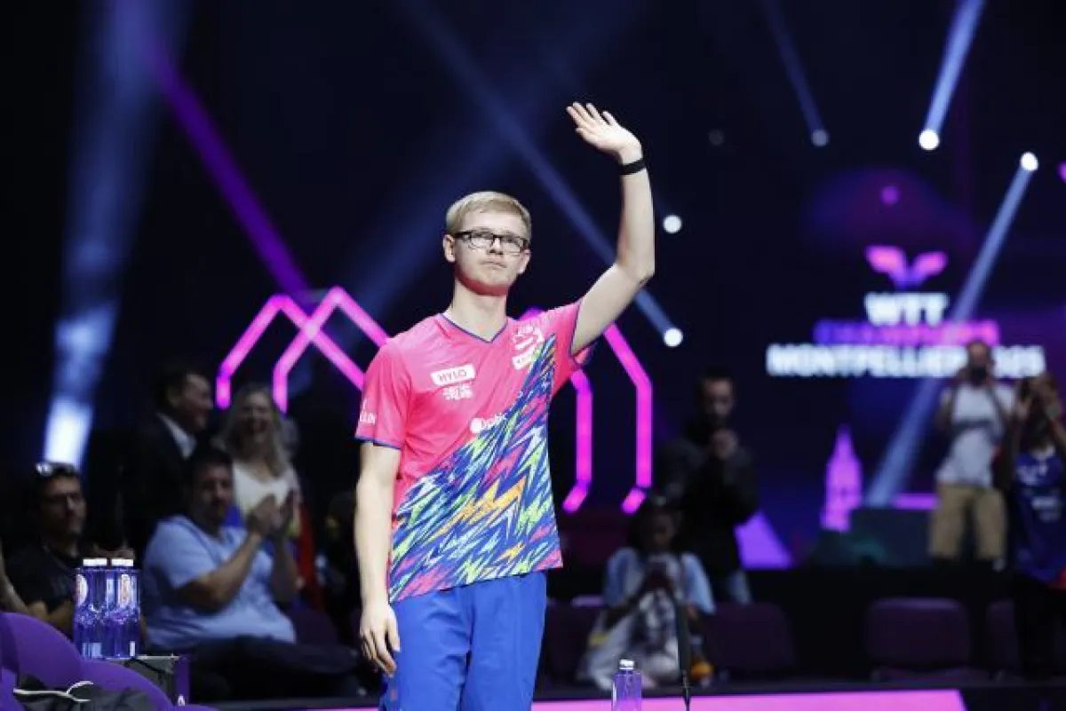 لوبرون يحسم ديربي فرنسا السريع ويصعد لربع نهائي "سنغافورة سماش"