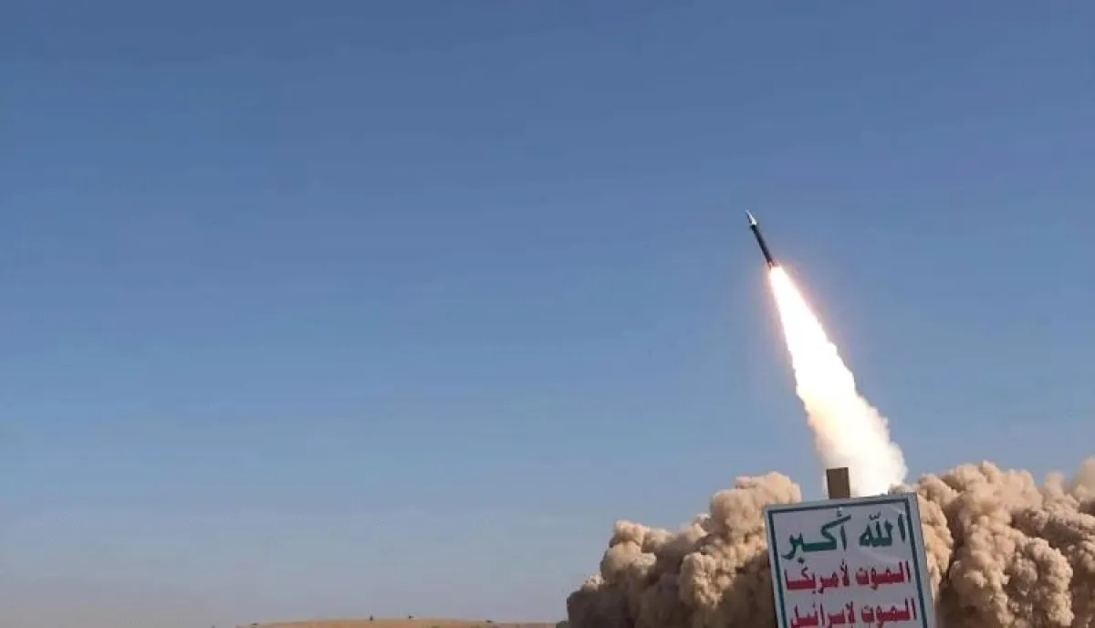 خلاف حاد داخل اجنحة الجماعة.. تخبط حوثي حول المشاركة في الحرب مع إيران.. إعلان عن هجمات ونفي سريع