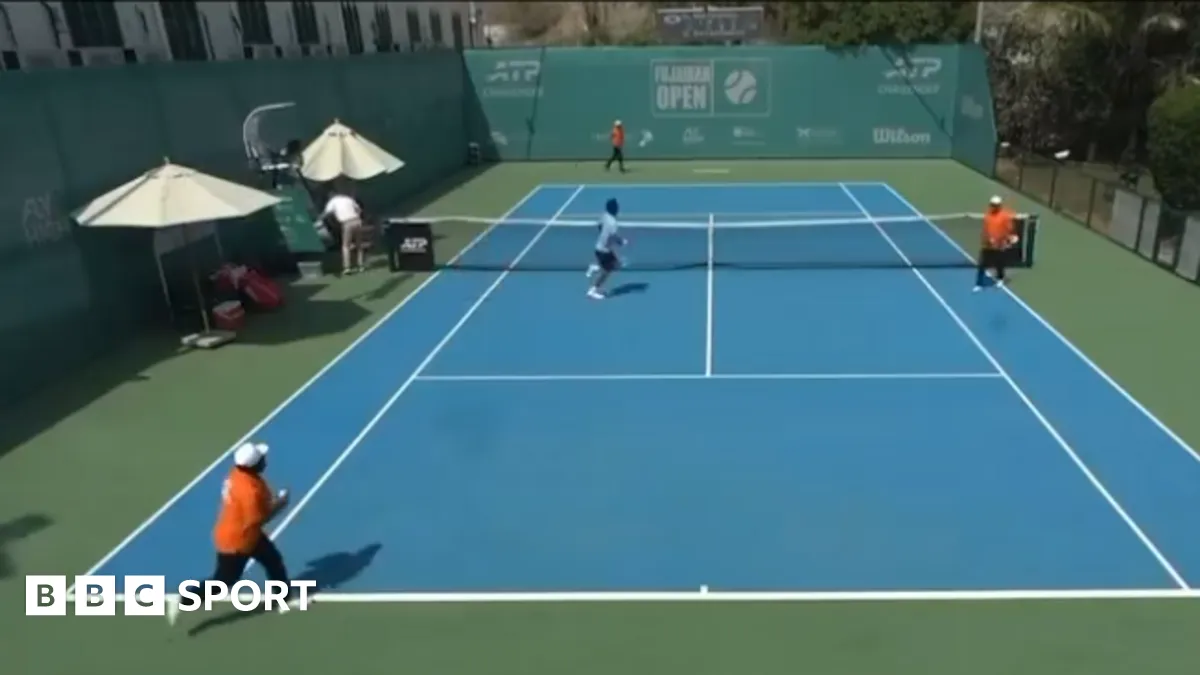 إخلاء مفاجئ لملعب تنس بالفجيرة بعد هجوم بطائرة مسيرة قرب منشأة نفطية