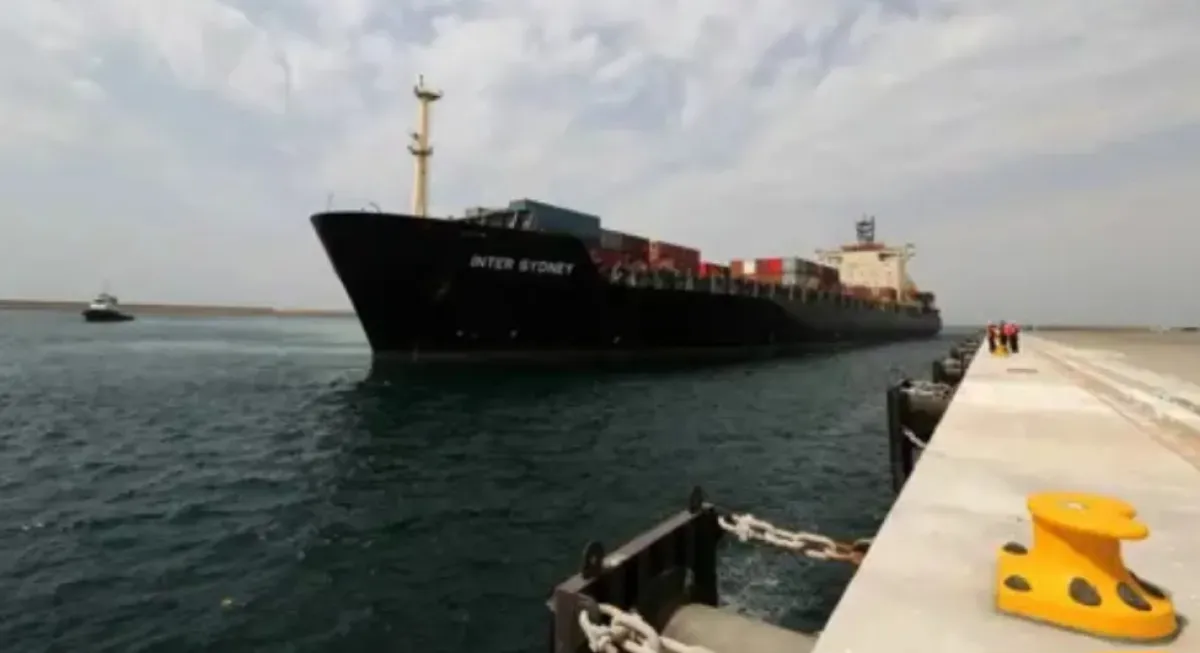 من (واشنطن بوست) تقرير يكشف : سفن إيرانية خاضعة للعقوبات تنقل مواد كيميائية من الصين إلى إيران