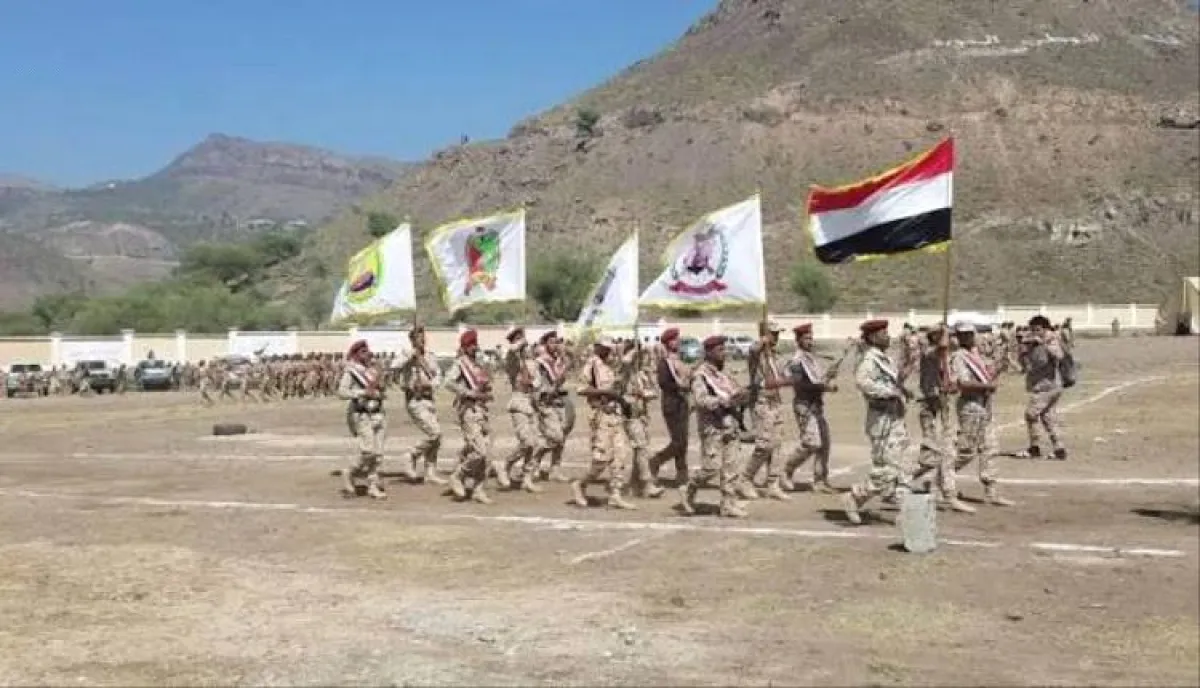 في تعز | مجزرة حوثية دامية داخل معسكر للجيش .. حصيلة الهجوم أثناء تناول العشاء