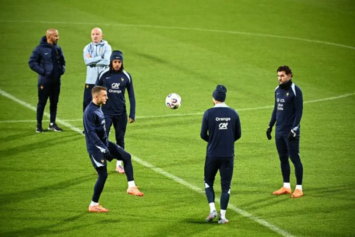 أزمة الظهير تضرب "الديوك" الفرنسية قبل مونديال 2026: ديشامب في مأزق حقيقي