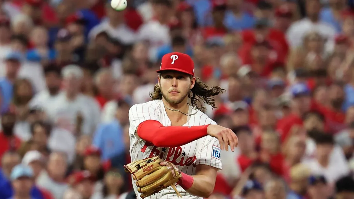 نجم البيسبول أليك بوم يقاضي والديه: اتهامات باختلاس ملايين الدولارات