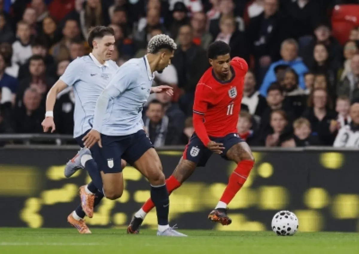 أوروغواي تخطف تعادلاً مثيراً من إنجلترا قبل انطلاق المونديال