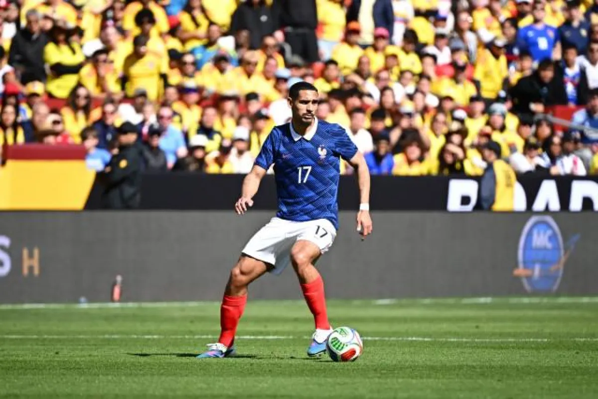 لاكروا يتألق أساسيًا: فخر واعتزاز بعد فوز فرنسا الكبير على كولومبيا