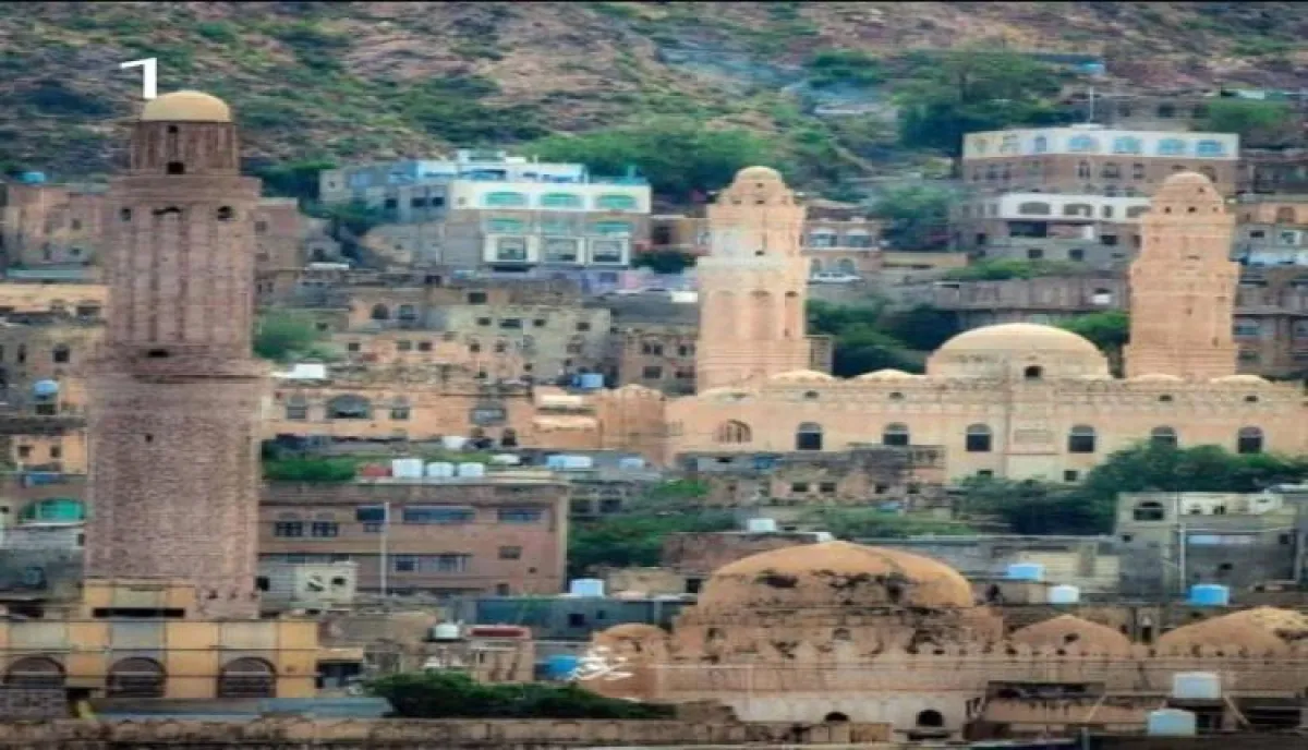 في تعز | تطفيش المستثمرين وابتزاز المواطنين.. فساد سلطة المظفر يثير الغضب والصمت الرسمي يغيّب الرقابة