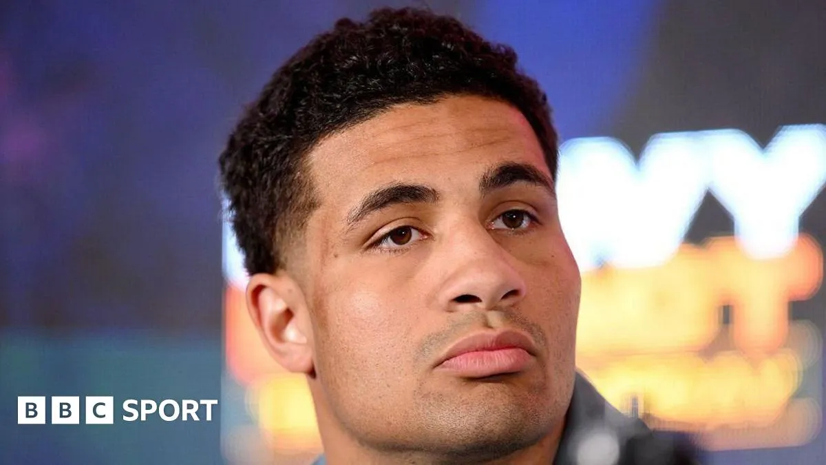 الملاكم ديليشس أوري يعتزل الملاكمة بحثًا عن السعادة الحقيقية