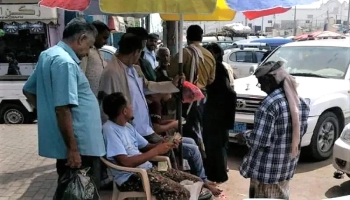 زلزال مالي يهدد مدخرات اليمنيين: تحذيرات من "تسونامي" إفلاس يضرب شركات الصرافة ودعوات عاجلة لسحب الودائع