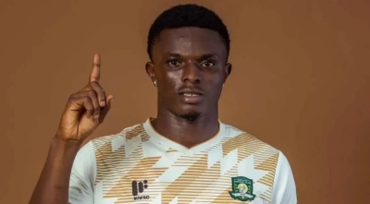 مقتل نجم بيريكوم تشيلسي في هجوم مسلح على حافلة الفريق