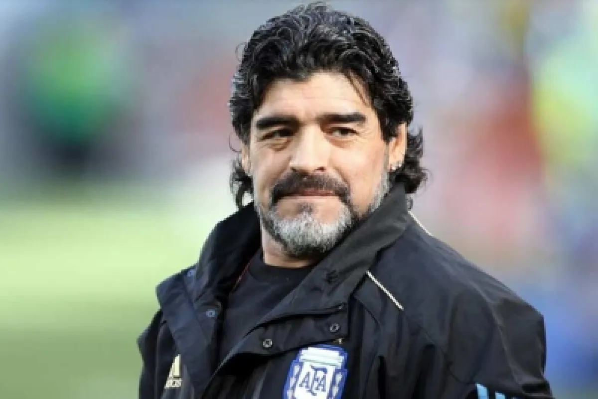 محاكمة جديدة لوفاة مارادونا: 7 أطباء يواجهون تهمة الإهمال