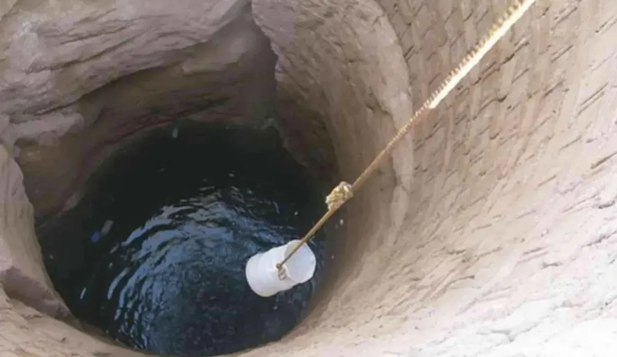 قيادي حوثي يقتل ابنته بإلقائها في بئر بريمة