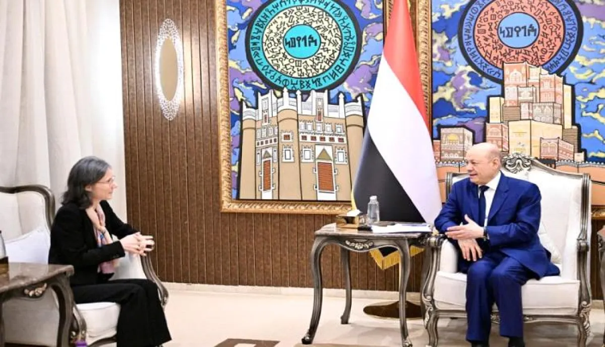 العليمي يحذر من مخاطر استمرار النظام الإيراني بالاستثمار في المليشيات الارهابية