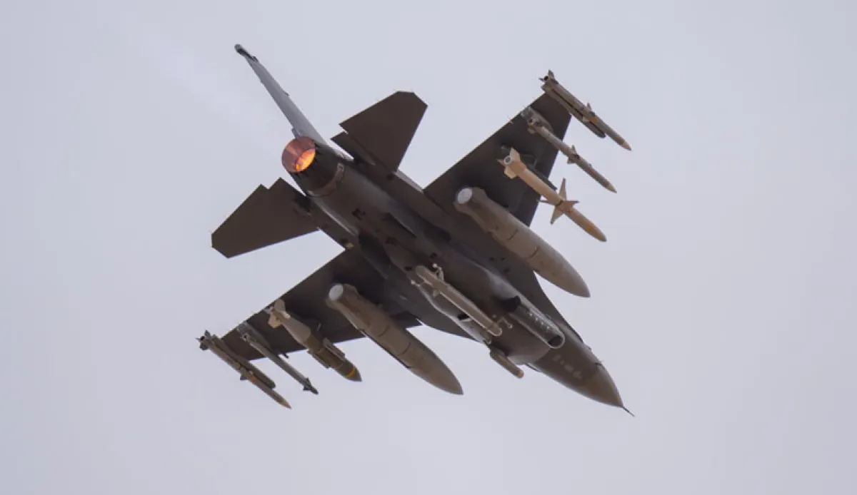 غارة جوية دقيقة تستهدف منصات صواريخ حوثية في البيضاء